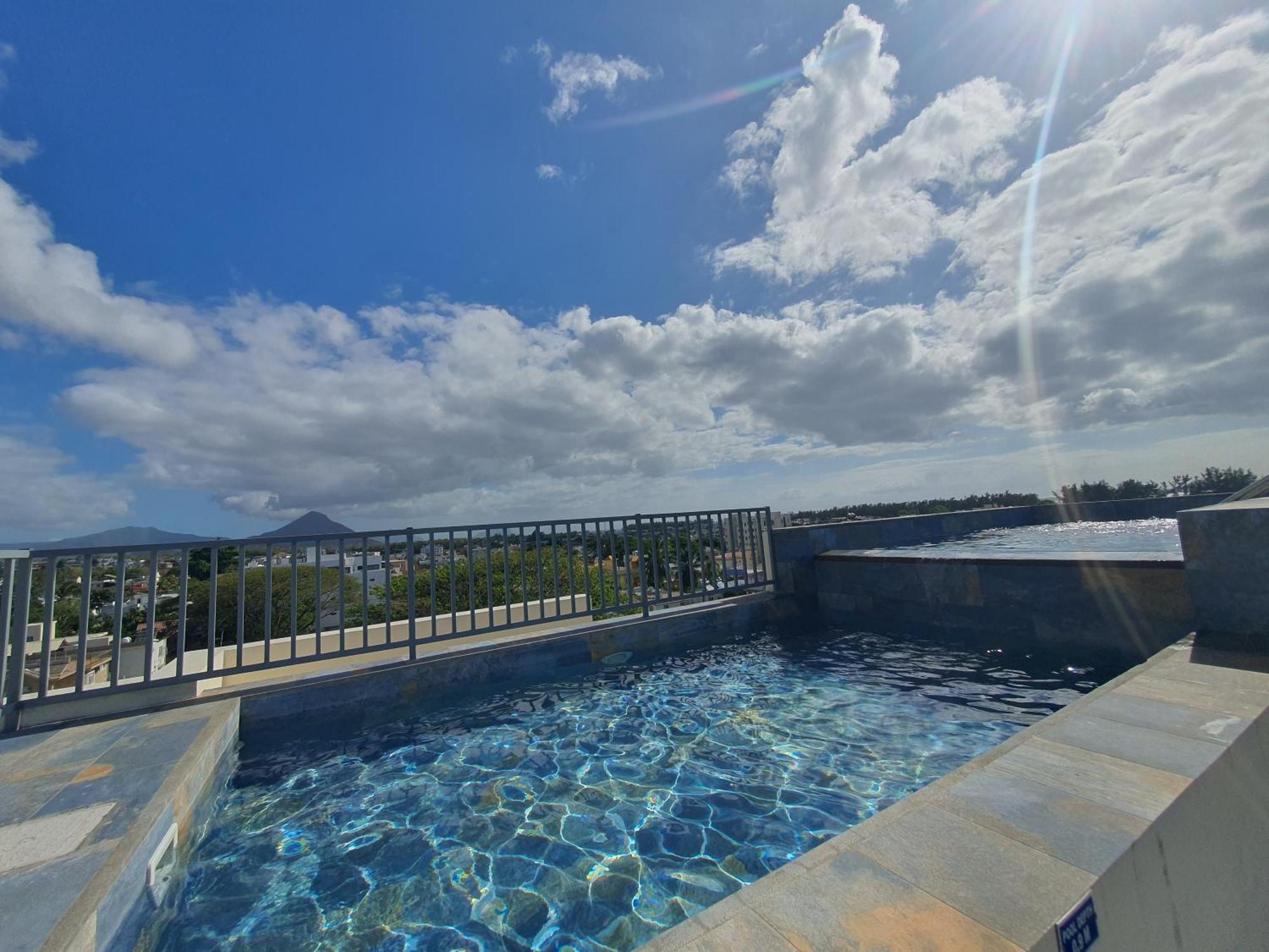 Luxury Retreat At Aqua Breeze Apartment, Flic-en-Flacq Buitenkant foto